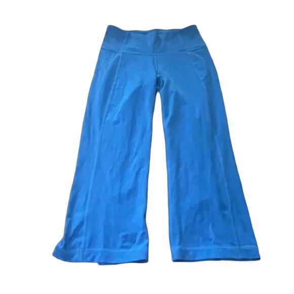 Lululemon Capri Leggings Women's Size 8 Blue Gathered Back Slit Cropped - Picture 1 of 10